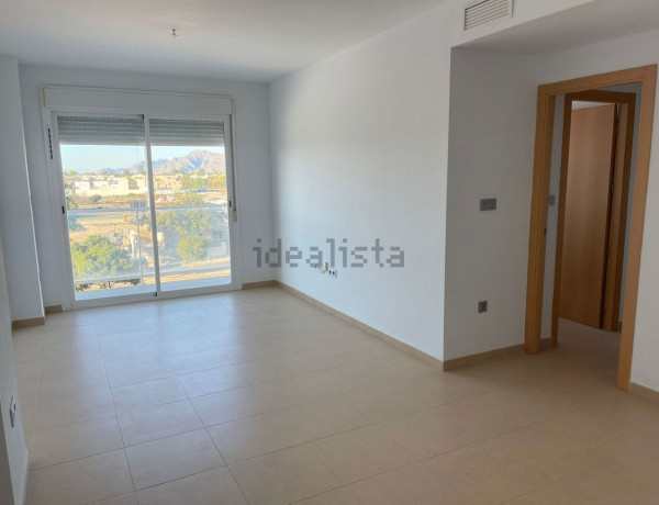 Piso en venta en avenida de la Mujer, 1