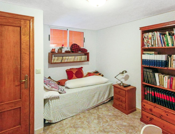 Chalet adosado en venta en El Montgó