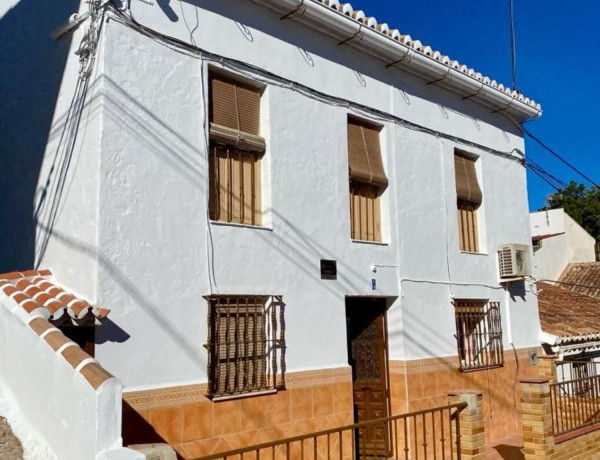 Chalet adosado en venta en Alora