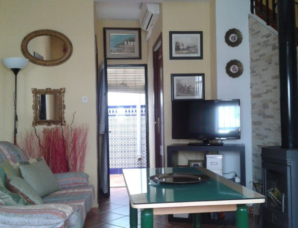 Chalet adosado en venta en calle cervantes