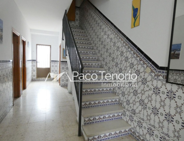 Chalet adosado en venta en calle Traíña, 8