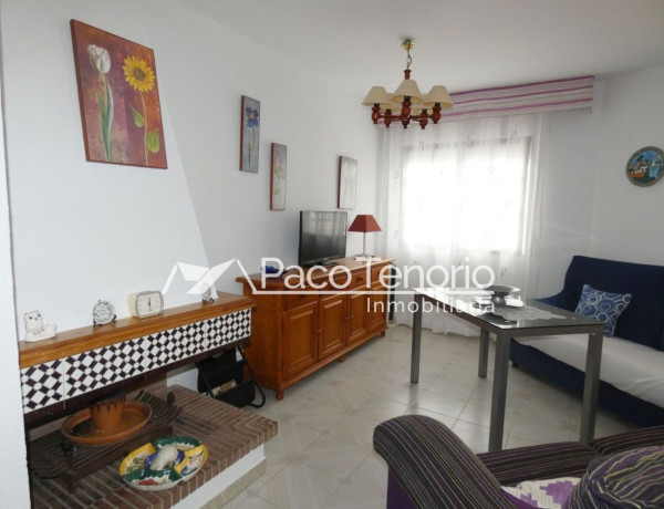 Chalet adosado en venta en calle Traíña, 8