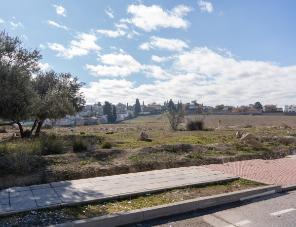 Terreno en venta en calle Geraneo