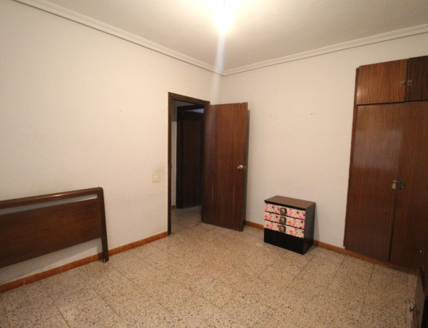 Piso en venta en Reyes Católicos