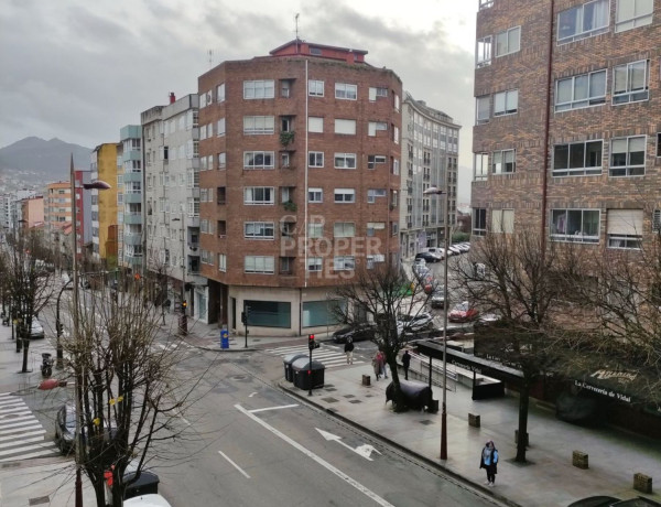 Piso en venta en avenida de Castrelos, 1