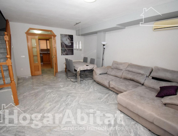 Chalet adosado en venta en Onda