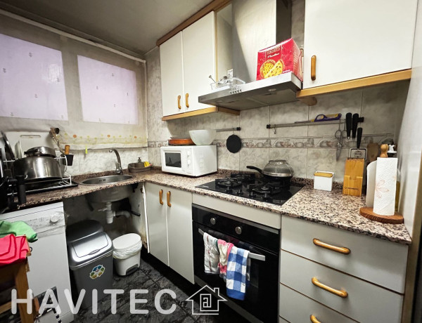 Piso en venta en Grup Vint-I-Cinc de Setembre