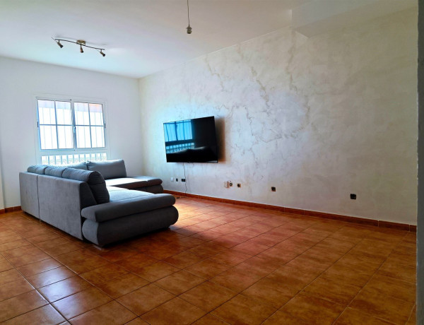 Chalet pareado en venta en calle cura navarro