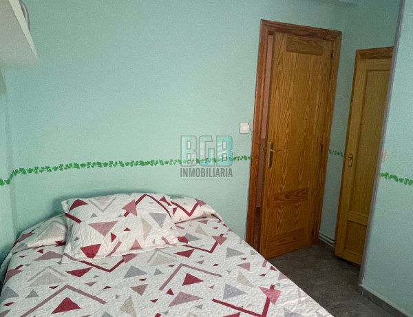 Piso en venta en Hermanos Falcó - Sepulcro Bolera