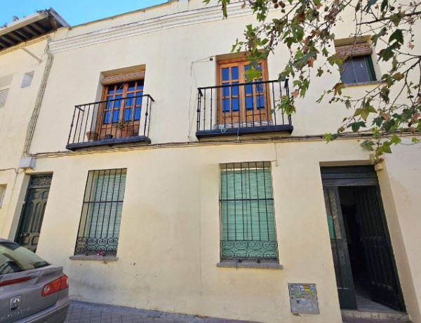 Edificio residencial en venta en plaza del Baile, 2