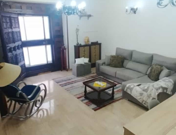 Chalet adosado en venta en calle de la vega