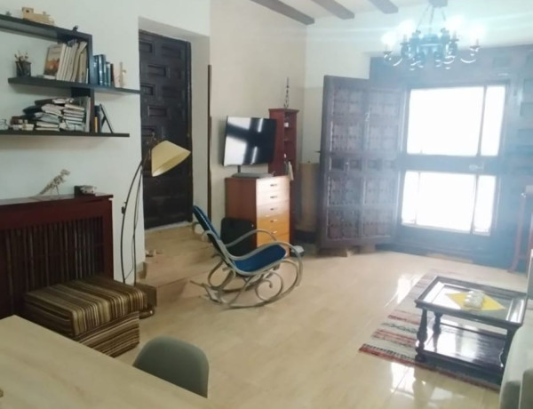 Chalet adosado en venta en calle de la vega