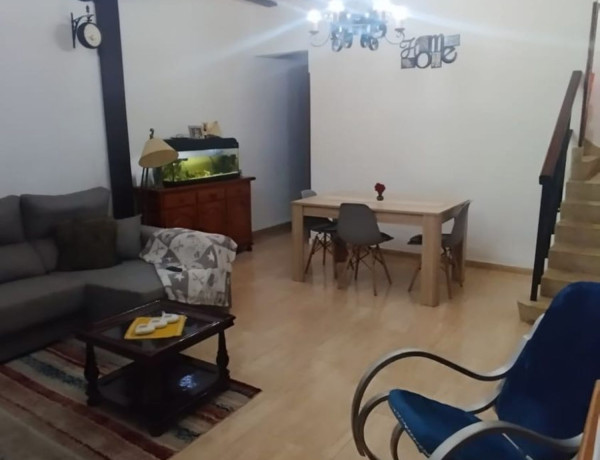 Chalet adosado en venta en calle de la vega