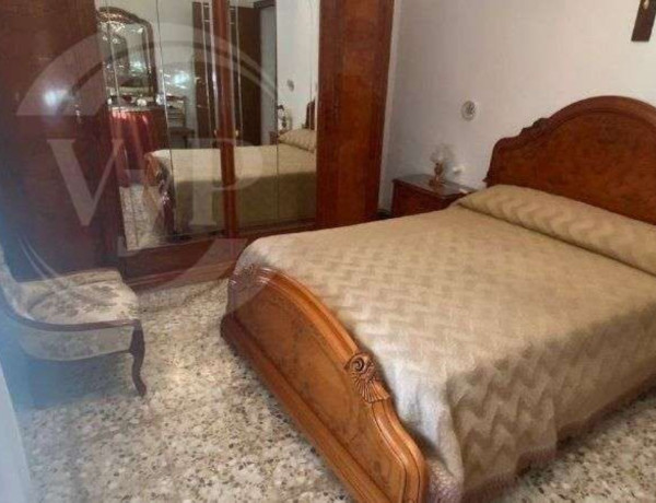 Chalet adosado en venta en calle Manuel Pérez