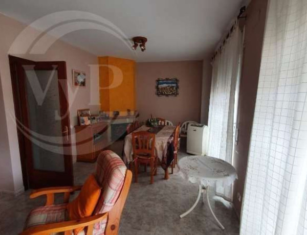 Chalet adosado en venta en Creixell