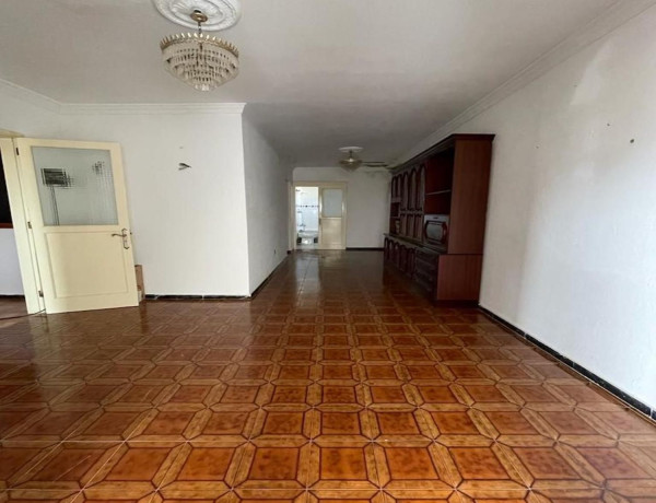 Chalet adosado en venta en calle la Rosa