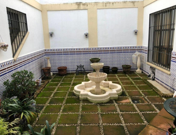 Casa o chalet independiente en venta en Casco Histórico - Ollerías - Marrubial