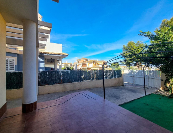 Chalet pareado en venta en calle Monte de Santa Pola