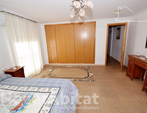 Chalet adosado en venta en Onda