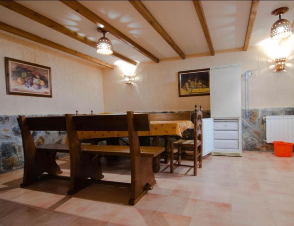 Chalet pareado en venta en Santa Marta de Tormes