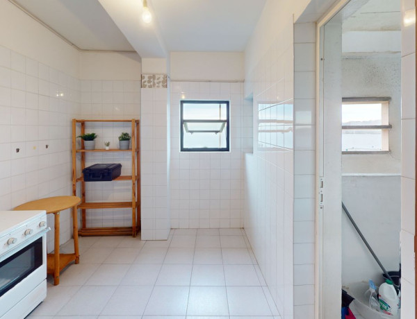 Piso en venta en Alcaldesa Berta Tapia