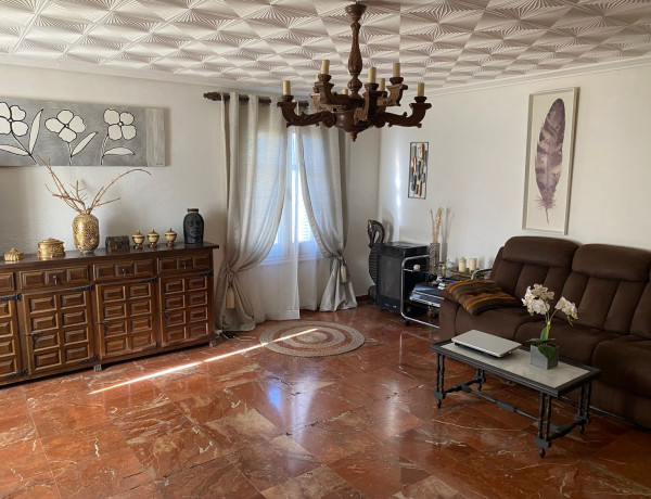 Chalet pareado en venta en calle Málaga, 22