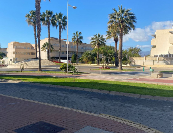 Local en venta en avenida de los Juegos del Mediterráneo, 4