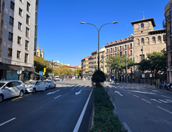 Piso en venta en avenida de César Augusto