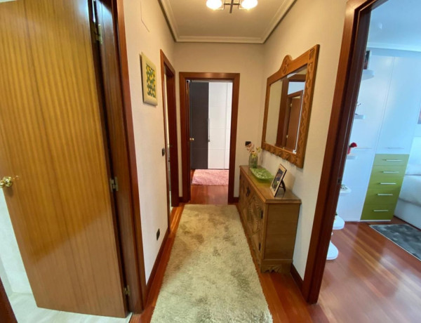 Piso en venta en calle Venancio Bosco, 12