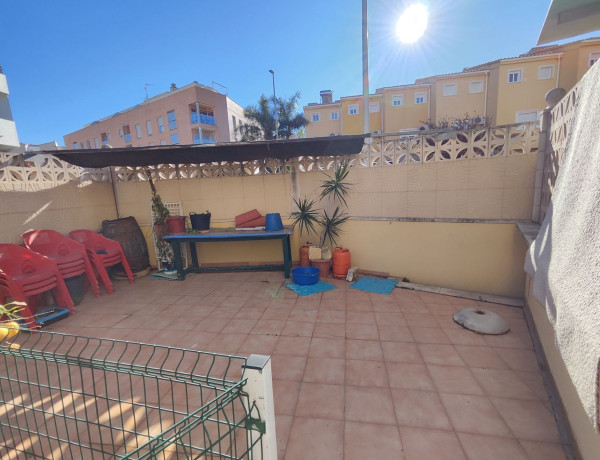 Chalet adosado en venta en calle de Miraflor, 22