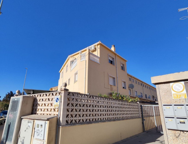 Chalet adosado en venta en calle de Miraflor, 22