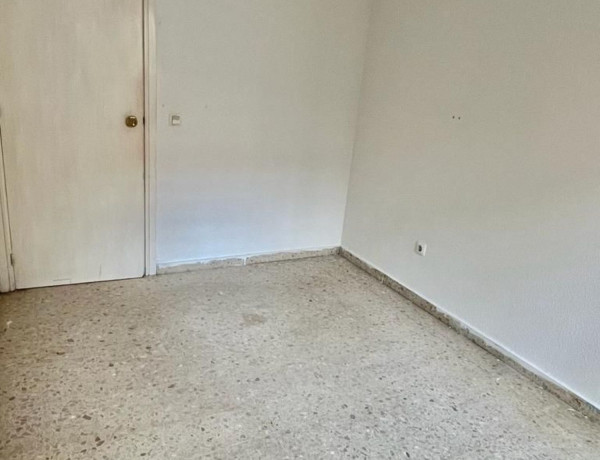 Piso en venta en calle Párroco Antonio González Abato