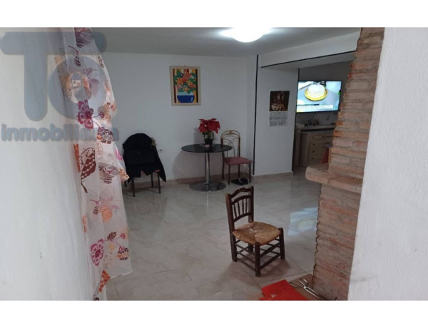 Chalet pareado en venta en calle Pretiles