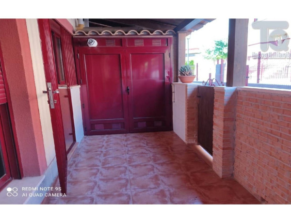 Chalet adosado en venta en Rm-620