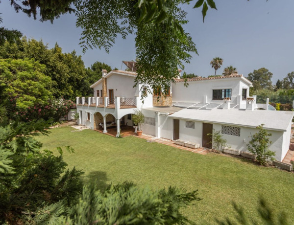 Casa o chalet independiente en venta en Guadalmina Baja