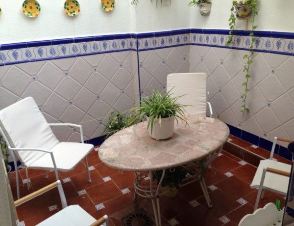 Casa o chalet independiente en venta en calle Teniente Miranda, 28 C