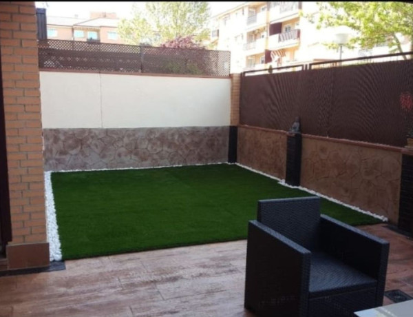 Piso en venta en calle Islas Medas, 11