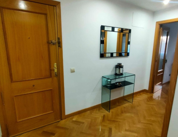 Piso en venta en calle Islas Medas, 11