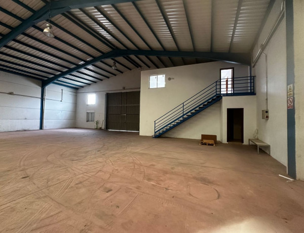 Nave en venta en Villares de la Reina