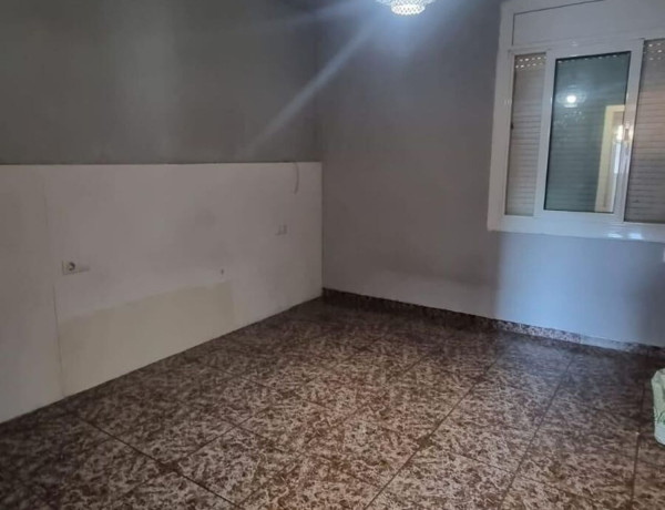 Piso en venta en Poble - Casc Antic