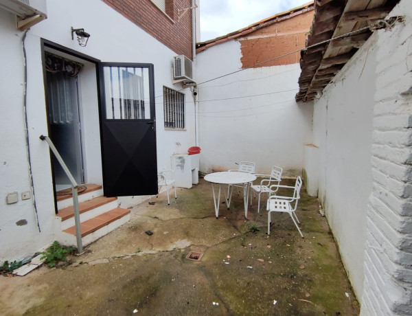 Chalet adosado en venta en La vuelta