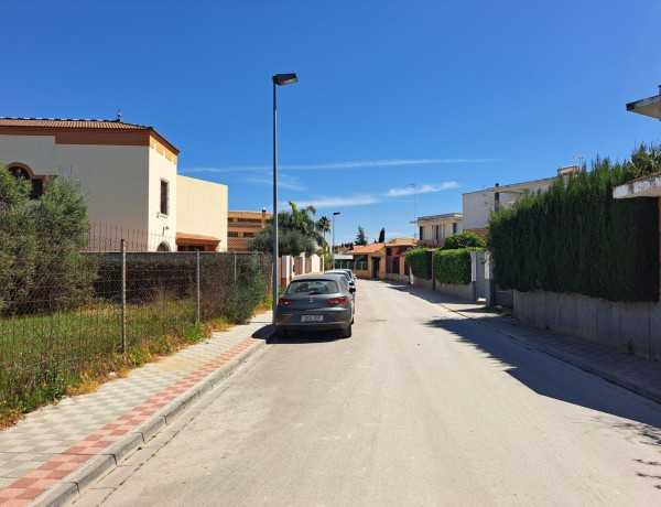 Terreno en venta en calle Castillo de la Serrezuela, 24