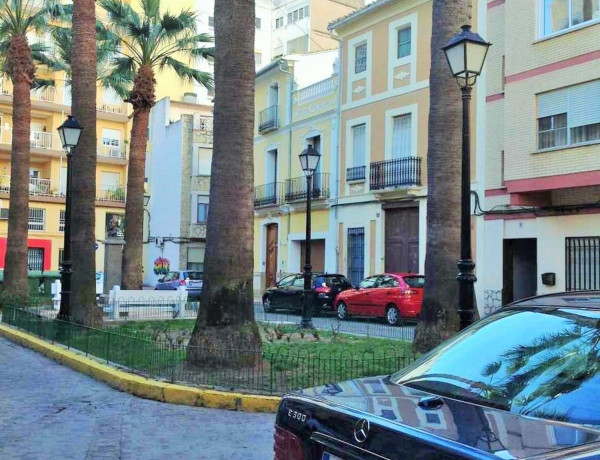 Piso en venta en calle Ramón y Cajal