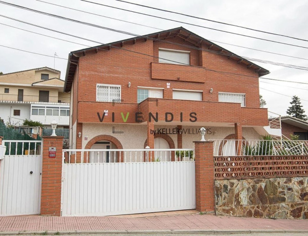 Casa o chalet independiente en venta en calle Tibidabo