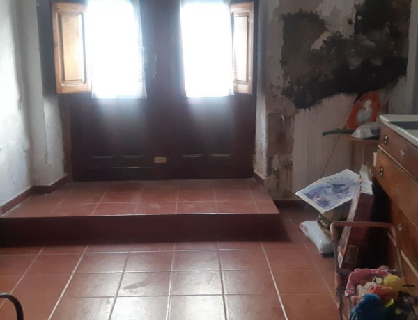 Casa de pueblo en venta en calle Castaños