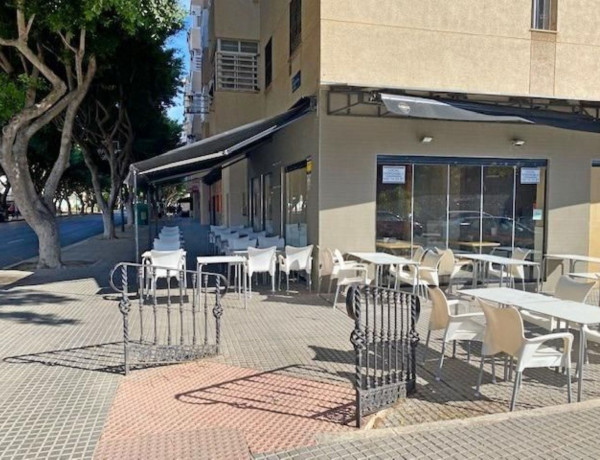 Local en venta en calle Diamantino García Acosta