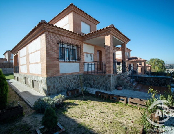 Casa o chalet independiente en venta en calle de la Alondra