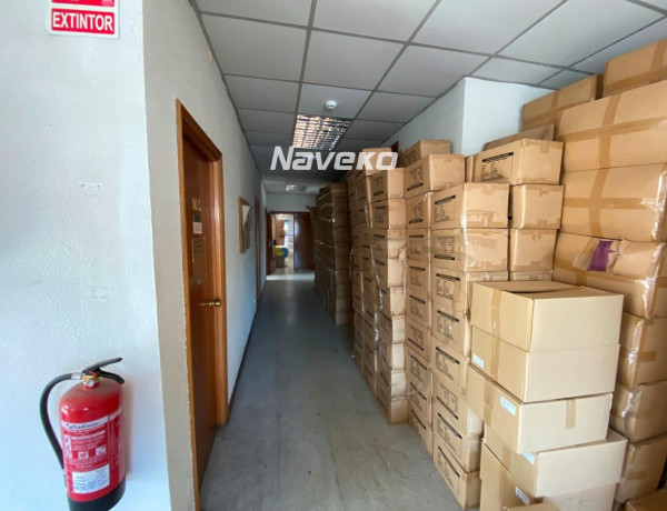 Nave en venta en Valdelacasa