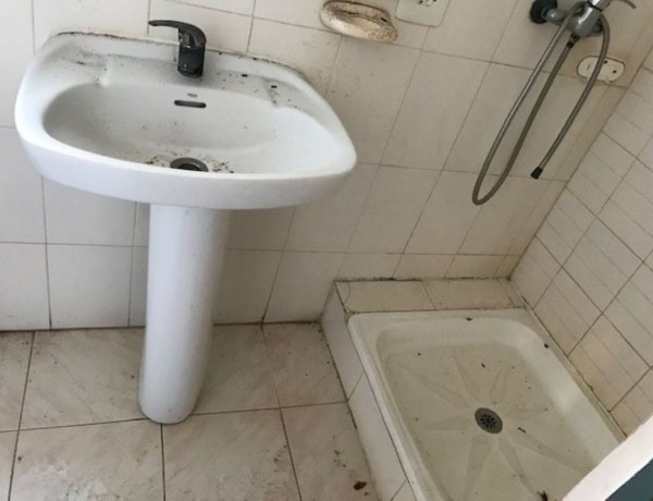 Piso en venta en Jerónimo Santa Fé, 10