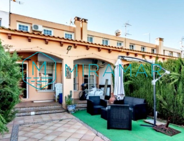 Chalet adosado en venta en calle Alicante